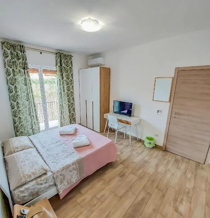Metro Guest House 2-1